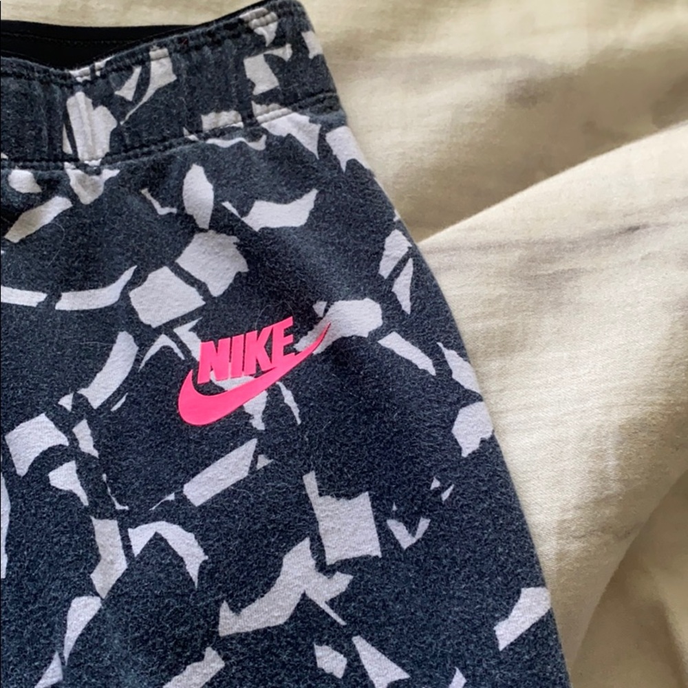 nike leggings/sweatpants